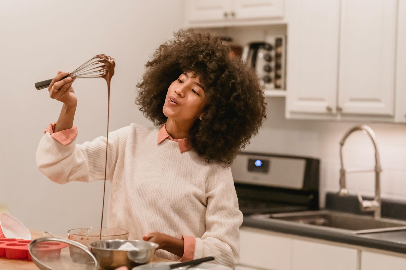 pexels-andres-ayrton-6579077 Transform Your Apartment Kitchen into a Space You Love - UNITi Bishop Arts
